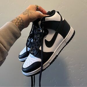 Nike Dunk High - Womens